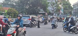 Dit Lantas Polda Jabar Laksanakan Pengaturan Lalu Lintas di GT Pasteur – Gunung Batu dalam Rangka Ops Patuh Lodaya 2025
