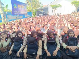 TNI AL, Lanal Bandung Yakni Posal Pangandaran Bangun Mental Para Siswa/i SMKN 1 Pangandaran Menjadi Pelajar Yang Berdisiplin, Berkarakter dan Cerdas.