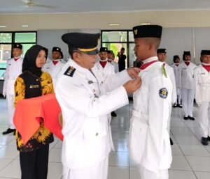 Pengukuhan Pasukan Paskibra Kecamatan Haurwangi Tahun 2025