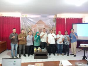 Kepala Desa Sukaraharja Paparkan Profil dan Inovasi Desa pada Lomba Gapura Sri Baduga Tingkat Kabupaten