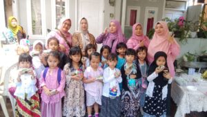Yulie”s Cake Surabi Bandoeng  bersama TK Pelangi Kenalkan Makanan Surabi  Tradisional Bercita Rasa Internasional.