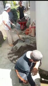Warga Kampung Pacet Desa Cipendawa RT 04 RW 06 Gelar Kerja Bakti Perbaikan Drainase